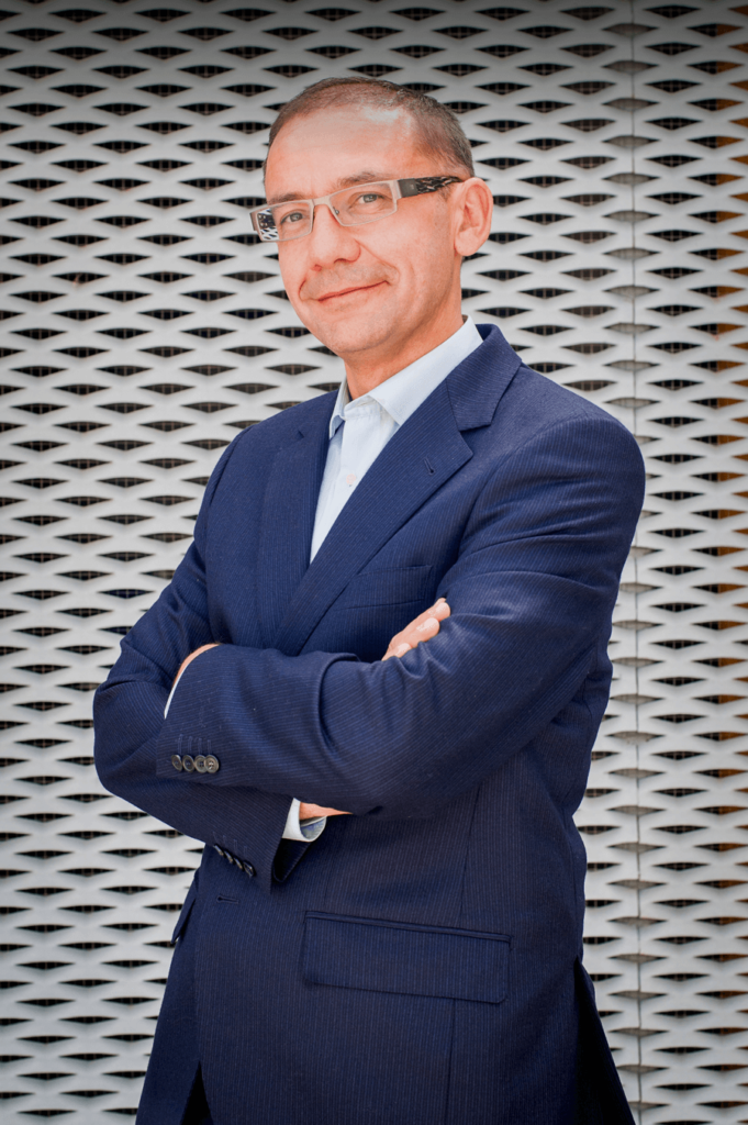 Víctor J. García Morales